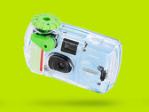 Aparat Fujifilm QuickSnap Active jest wodoodporny.