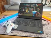 Recenzja Dell G15 5530: Laptop do gier RTX 4050 w kolorze Dark Shadow Grey
