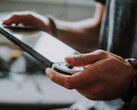 5 najlepszych konsol przenośnych do grania w podróży (Źródło: Unsplash)