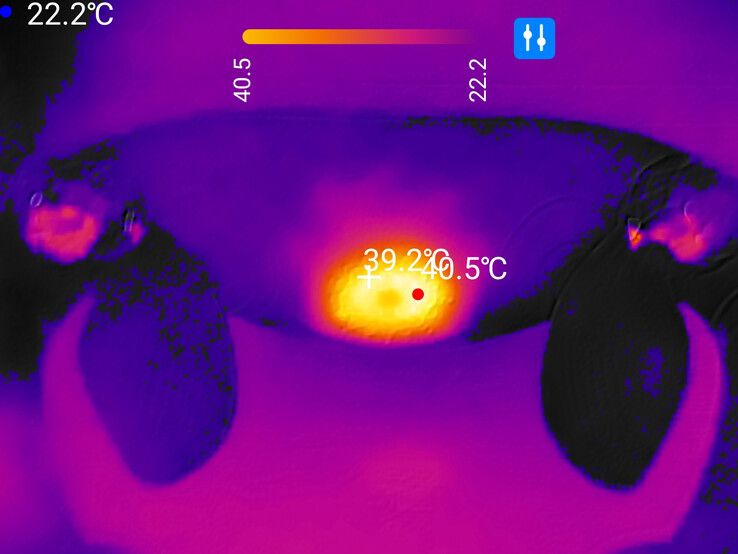 Maksymalna temperatura wynosi około 40 C (104 F)