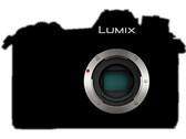 Jeśli wierzyć plotkom, w drodze jest nowy flagowy aparat systemu Mikro Cztery Trzecie. (Źródło zdjęcia: Panasonic - edytowane)