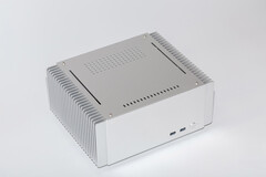 Obudowa UP3 firmy Turemetal jest kompaktowa, ale oferuje wyjątkowy potencjał rozpraszania ciepła (źródło obrazu: ChipHell)