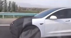 Prototyp Tesla Model 3 Highland Project. (Źródło zdjęcia: via @DriveTeslaca)