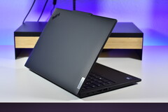 Lenovo ThinkPad T14 Gen 6 Intel (źródło obrazu: Benjamin Herzig)