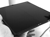 Galaxy ny model Samsunga Z Fold 8 Duo będzie prawdopodobnie równie dobry jak Oppo Find N6 (na zdjęciu) pod względem ograniczenia widoczności zagięcia.