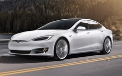Elektryczna Tesla Model S (źródło zdjęcia: Electric Car Home)