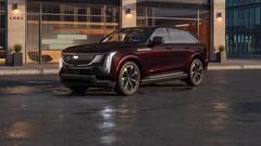 Nowy Escalade IQ z ciężkim akumulatorem 200 kWh (zdjęcie: Cadillac)