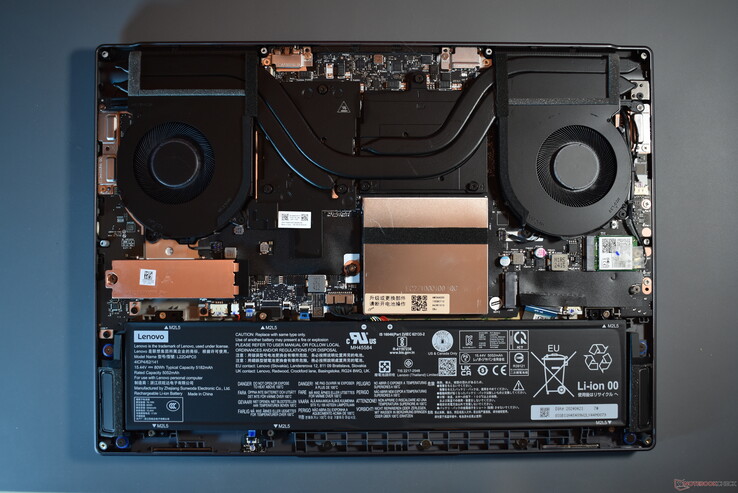 Lenovo ThinkBook 16p Gen 5: Wnętrze