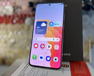 6,7-calowy Samsung Galaxy S25 FE z 128 GB jest obecnie dostępny w cenie około 600 USD. (Źródło obrazu: Notebookcheck)