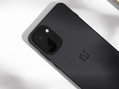 Potwierdzono, że OnePlus 15R będzie wyposażony w aparat główny 50 MP z tyłu. Zdjęcie: tył telefonu. (Źródło obrazu: 瘦子說)
