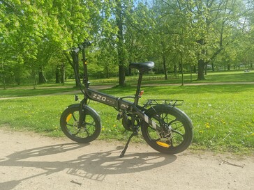 Kierownica kompaktowego e-bike'a...