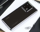 Xiaomi 14 Pro będzie oferowany w specjalnej wersji tytanowej. (Źródło: NextPit)