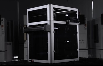 Magneto X jest dostarczany z opcjonalną obudową (źródło zdjęcia: Peopoly)