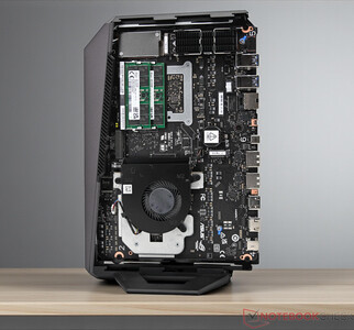 Asus ROG NUC 15 bez osłony bocznej