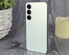 Notebookcheck zrecenzował Samsunga Galaxy S25 (Źródło obrazu: Marcus Herbrich)