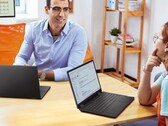 Nowa Yoga 13w Gen 2 powinna być dostępna przed kwietniem. (Źródło zdjęć: Lenovo)