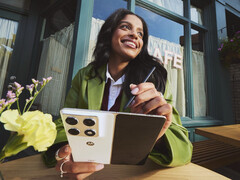 Motorola Razr Fold obsługuje wprowadzanie danych za pomocą rysika Moto Pen Ultra.