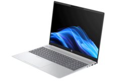 Procesor Arrow Lake-U w OmniBooku 5 16 naprawdę spowalnia system w porównaniu do Dell 16 Plus (źródło zdjęcia: HP)