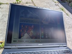 Na zewnątrz w świetle słonecznym