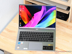 Acer Swift Go 14 SFG14-71-51JU, próbka testowa dostarczona przez Acer Germany.