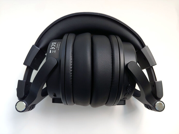 W pełni złożony. (Źródło zdjęcia: Notebookcheck)