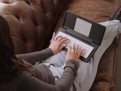 Zerowriter Fold to cyfrowa maszyna do pisania z wyświetlaczem e-ink