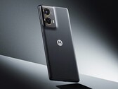 Najnowszy smartfon Motoroli ze średniej półki jest na razie dostępny wyłącznie w Chinach. (Źródło zdjęcia: Motorola)