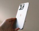 IPhone Apple ma otrzymać zupełnie nowy wygląd w 2027 roku. (Źródło zdjęcia: Cătălin Dumitrașcu)