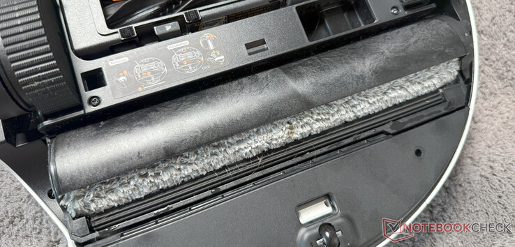 Osłona rolki AutoSeal osłania rolkę wycierającą AquaRoll podczas czyszczenia dywanów