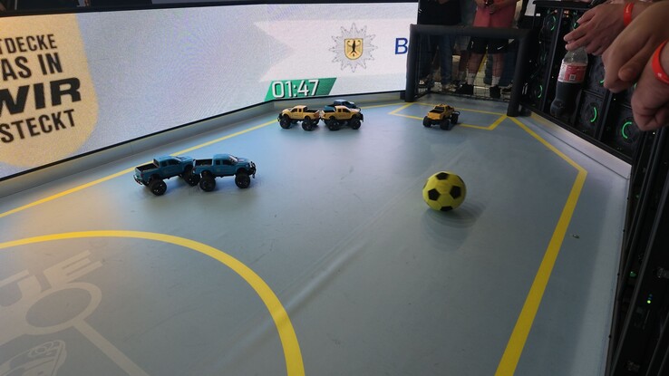 W grę Rocket League można również grać przy użyciu „prawdziwych” (RC) samochodów