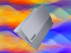 Lenovo nadal sprzedaje ThinkBooka 16 Gen 9 tylko w szarym wykończeniu.