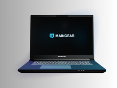 Laptop do gier Maingear Ultima 18 z przodu (źródło zdjęcia: Maingear PR)