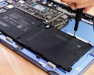 Surface Pro 9 jest znacznie łatwiejszy w naprawie niż jego poprzednicy. (Źródło obrazu: iFixit)