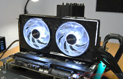 KFA2 GeForce RTX 5070 1-Click OC podczas pomiarów emisji hałasu