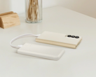 Power bank Samsung EB-P3910 ma podobną konstrukcję do starszego modelu (na zdjęciu). (Źródło zdjęcia: Samsung)