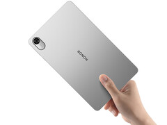 Pad X7b jest dostępny w konfiguracjach Wi-Fi i LTE. Na zdjęciu: tył tabletu.