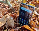 Oukitel WP60 jest większy niż prawie każdy inny telefon z 7,2-calowym ekranem, a mimo to ma bardzo długi czas pracy na baterii.