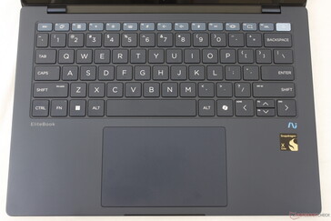 Pierwszy rząd klawiszy ma inny kolor niż pozostałe, aby pomóc wizualnie odróżnić ten model od innych z serii EliteBook