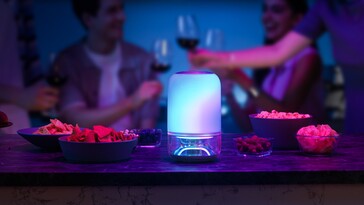 Lampa stołowa Govee 2 Pro entertaining (źródło zdjęcia: Govee PR)