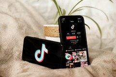 Aplikacja TikTok (źródło obrazu: Collabstr, Unsplash)