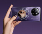 Xiaomi osadziło mały lustrzany element z tyłu CIVI 4 Pro w ramach najnowszej współpracy z Disneyem. (Źródło zdjęcia: Xiaomi)