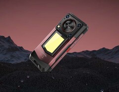 Wytrzymały smartfon Oukitel WP56 może pochwalić się potężną baterią o pojemności 16 000 mAh, która zapewnia długi czas pracy. (Źródło zdjęcia: Oukitel)