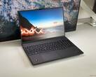 Laptop biznesowy klasy premium z budżetowym wyświetlaczem - recenzja Lenovo ThinkPad T16 Gen 5 AMD