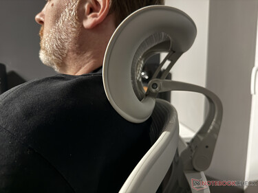 Od wzrostu około 180 cm zagłówek powinien jednak znajdować się nieco wyżej