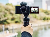 Sony ZV-1 II aktualizuje kamerę do vlogowania ZV-1 o szerszy obiektyw ułatwiający kadrowanie w trybie selfie. (Źródło obrazu: Sony)