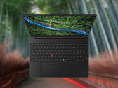 W obudowie o wadze poniżej 2 kg model ThinkPad P16s Gen 5 mieści bogate wyposażenie sprzętowe.