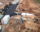 Zdjęcia z drona ujawniają tunel w kształcie cybertrucka w Giga Fabryce Tesli (źródło zdjęcia: JoeTegtmeyer/X)
