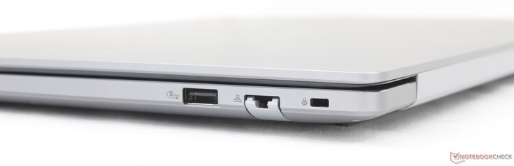 Poprawnie: USB-A 3.2 Gen. 1 (5 Gbps), RJ-45 (1 Gbps), blokada Kensington