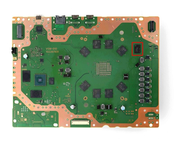Płyta główna PlayStation 5 Pro przedstawiająca APU AMD (źródło obrazu: iFixit)