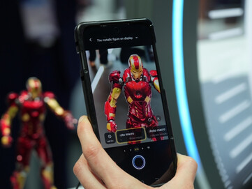 Możliwe oficjalne spojrzenie na Vivo X300 Max.